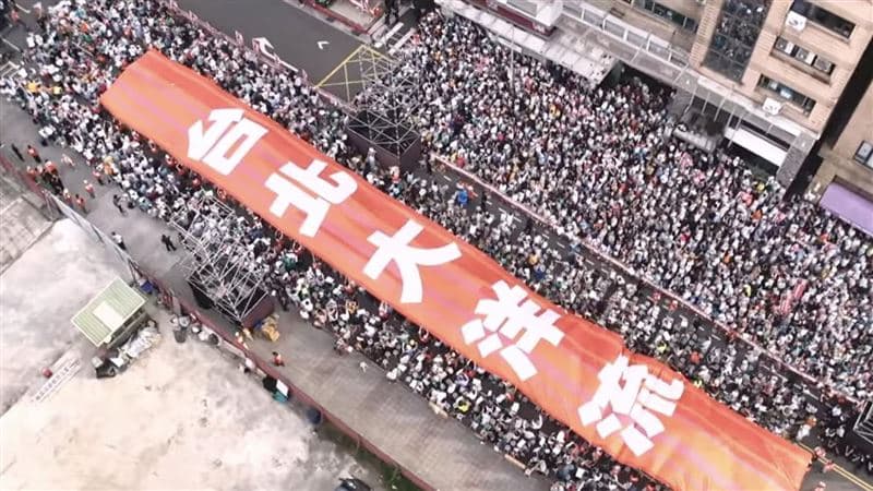 沈伯洋造勢爆滿12萬人　他見破圈驚人訊號