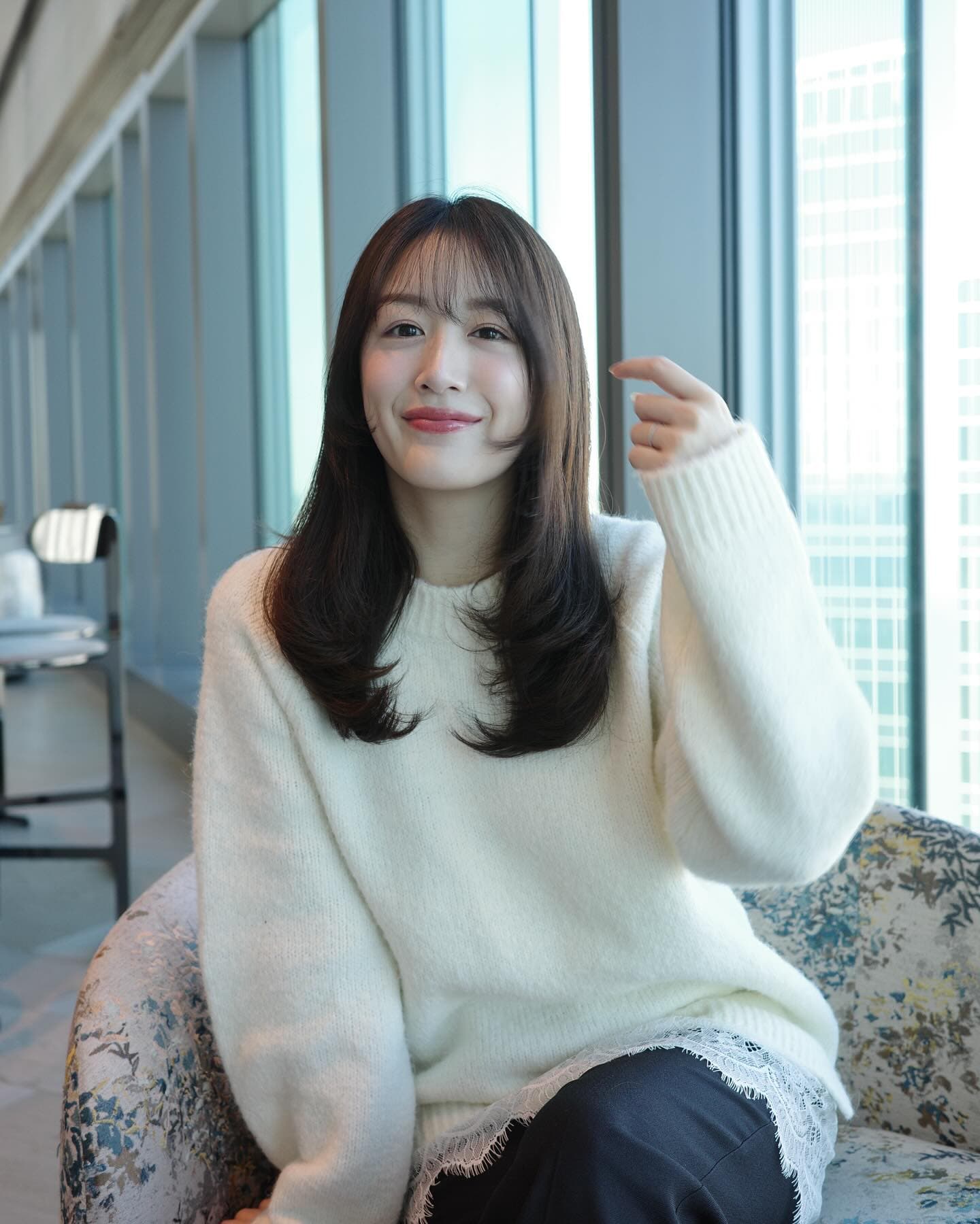 現年33歲的花乃瑪莉亞曾是寶塚歌劇團花組首席女演員。（翻攝自花乃瑪莉亞 IG）