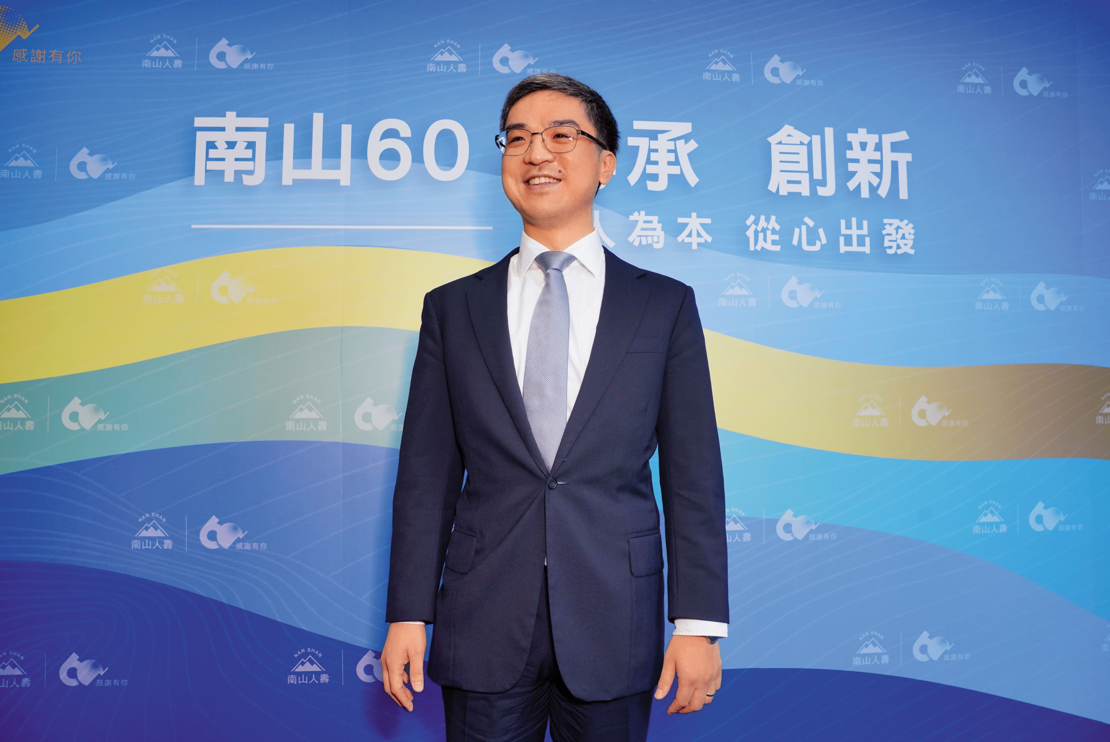 金融圈認為尹崇堯是壽險業零負評董事長，溫暖、願意聆聽與溝通。