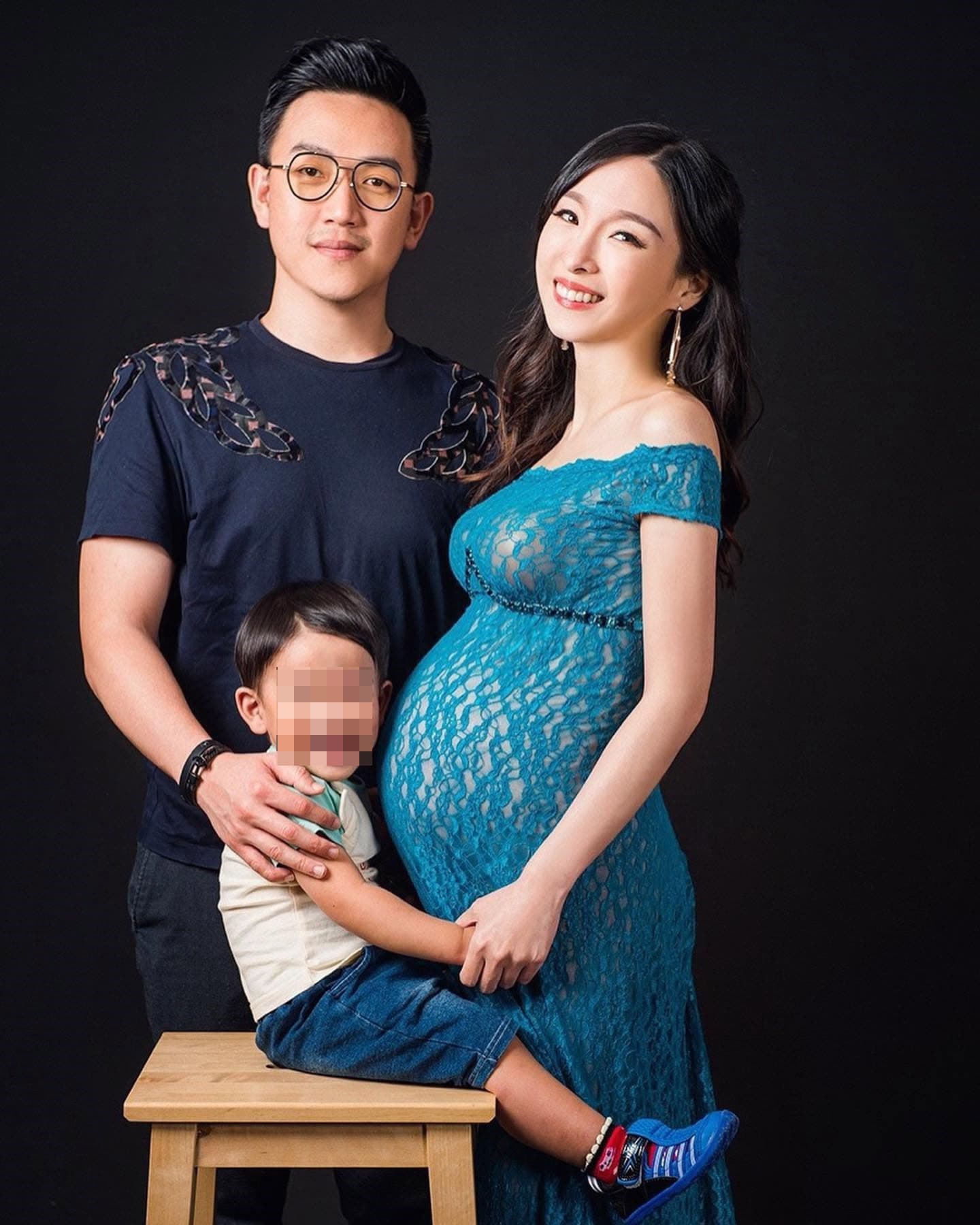 張宇（右）與劉彥谷（左）婚後曾拍攝孕照全家福，當時「一家四口」對外展現幸福模樣。（翻攝自張宇臉書）