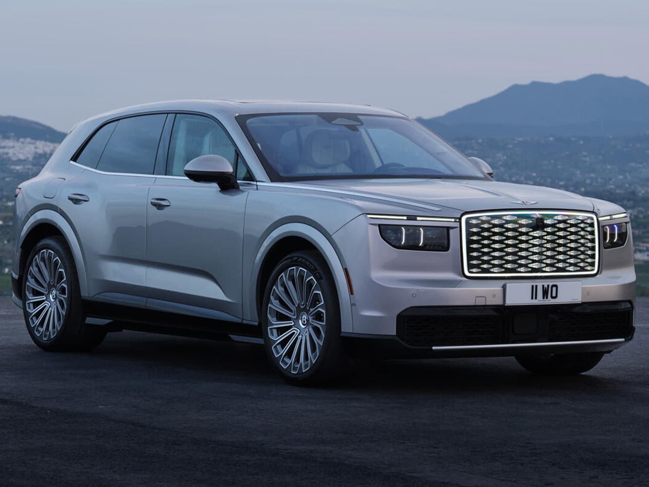 Torcal 不只是 Bentley 第一款純電車，更肩負著替品牌開啟新世代產品設計與科技方向的任務。