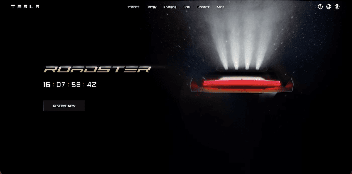 預告畫面當中似乎讓 Roadster 具備由 SpaceX 技術支援的「火箭推進器」，進一步將 0-60 mph 加速時間縮短至 1.1 秒。這項設定也成為此次 Tesla 宣傳「Go for launch」的重要伏筆。