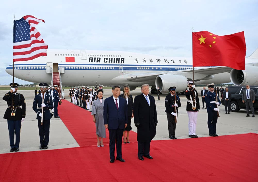 習近平於美東時間23日下午搭乘專機抵達華盛頓，展開備受矚目的國是訪問。（翻攝自新華社）