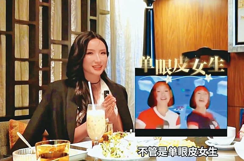 距離出道曲〈單眼皮女生〉推出近30年，娃娃說歌詞「大錯特錯」是自己教泰國人說的第一句中文。