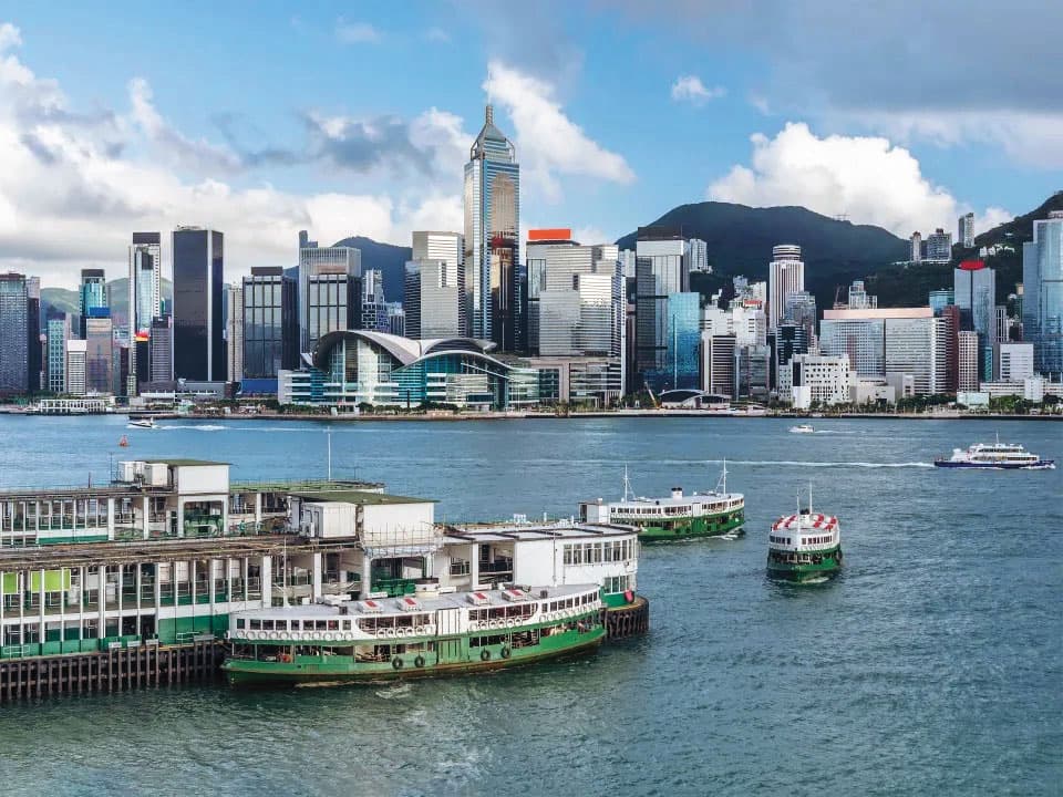 香港是亞洲金融重鎮，但偏重國際資金運轉投資。（香港旅遊發展局提供）