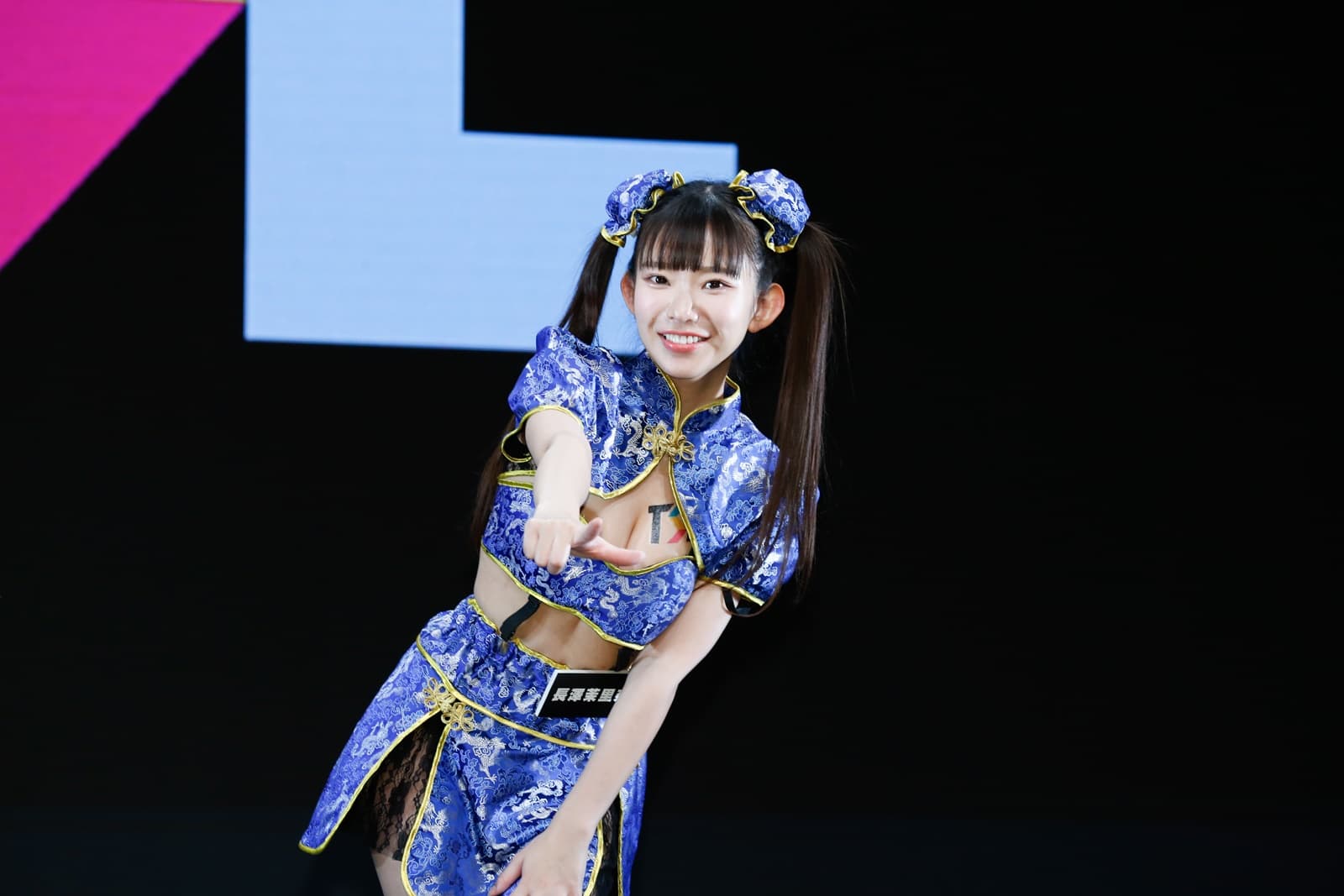 長澤茉里奈不僅是寫真女星,同時也是一名職業麻將棋士,2023年曾來台出席活動。